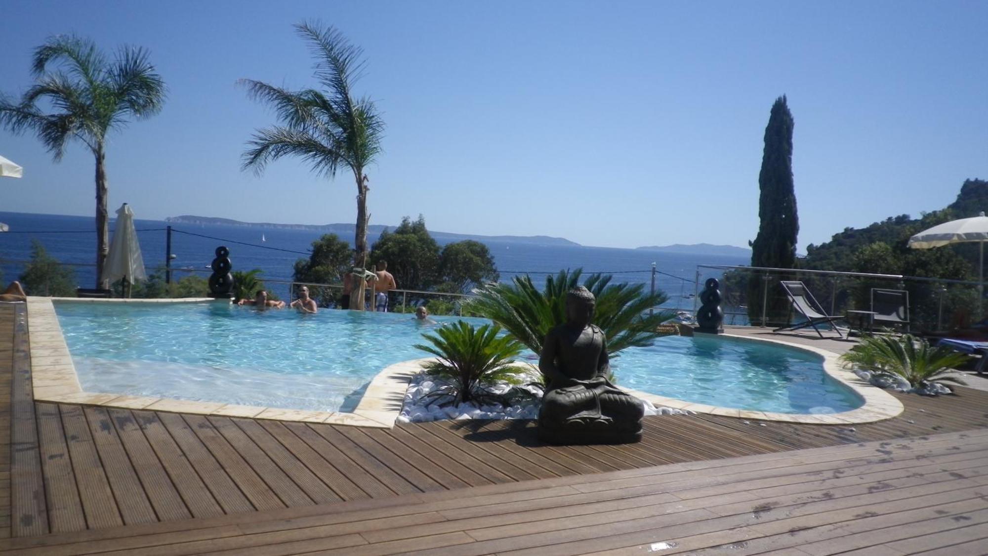 Les Lauriers Roses Aparthotel Le Le Rayol-Canadel-sur-Mer Kültér fotó