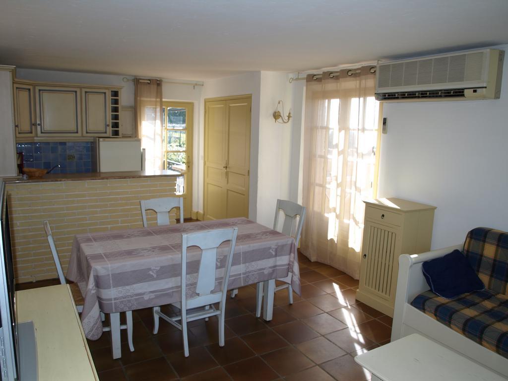 Les Lauriers Roses Aparthotel Le Le Rayol-Canadel-sur-Mer Kültér fotó