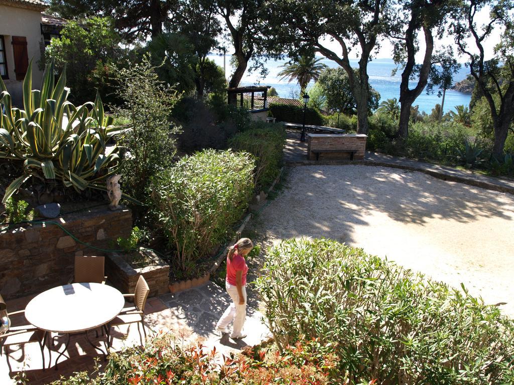 Les Lauriers Roses Aparthotel Le Le Rayol-Canadel-sur-Mer Kültér fotó