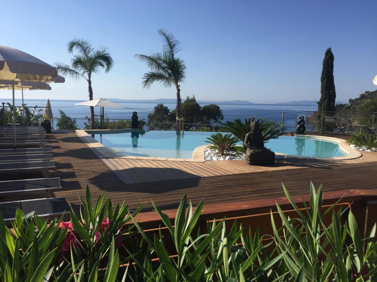 Les Lauriers Roses Aparthotel Le Le Rayol-Canadel-sur-Mer Kültér fotó